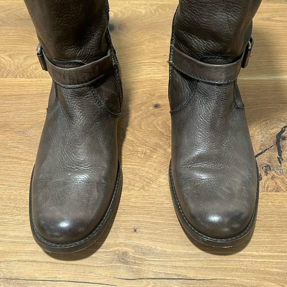 Frye Phillip Brown Leather Tall Western Riding Boots 3476847 Block Heel Size 6B - Picture 5 of 14